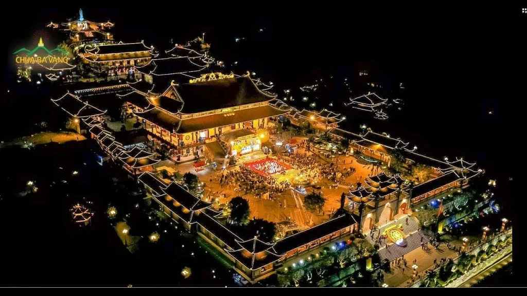 Chùa Ba Vàng cách dự án 4km